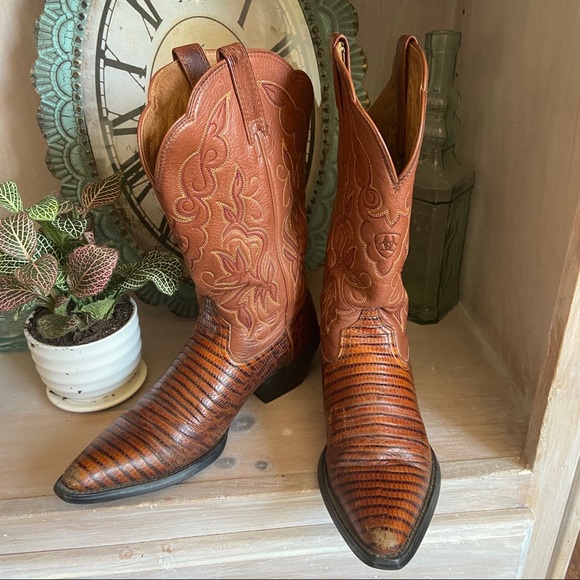Ariat Shoes - Ariat Western Cowboy Boots Women’s 6